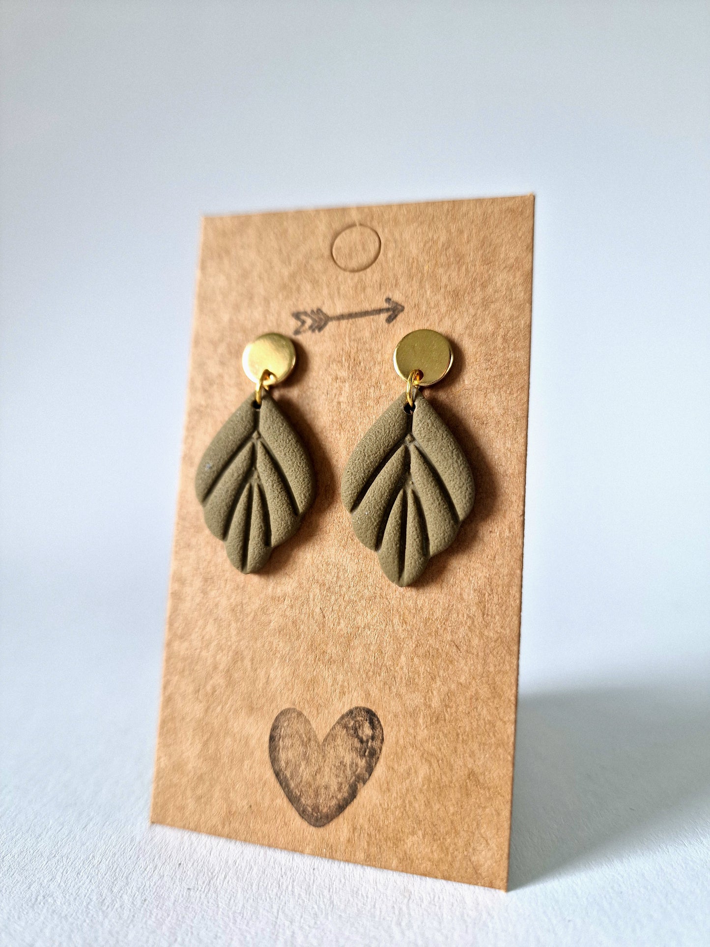 "Pastel green leaves" earrings