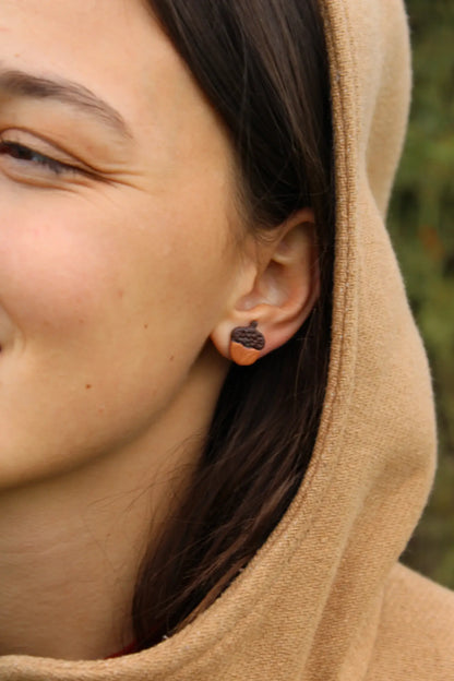 "Tiny acorn" earrings