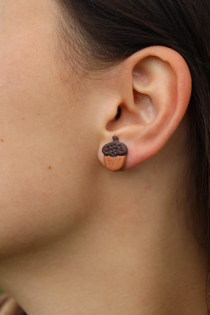 "Tiny acorn" earrings