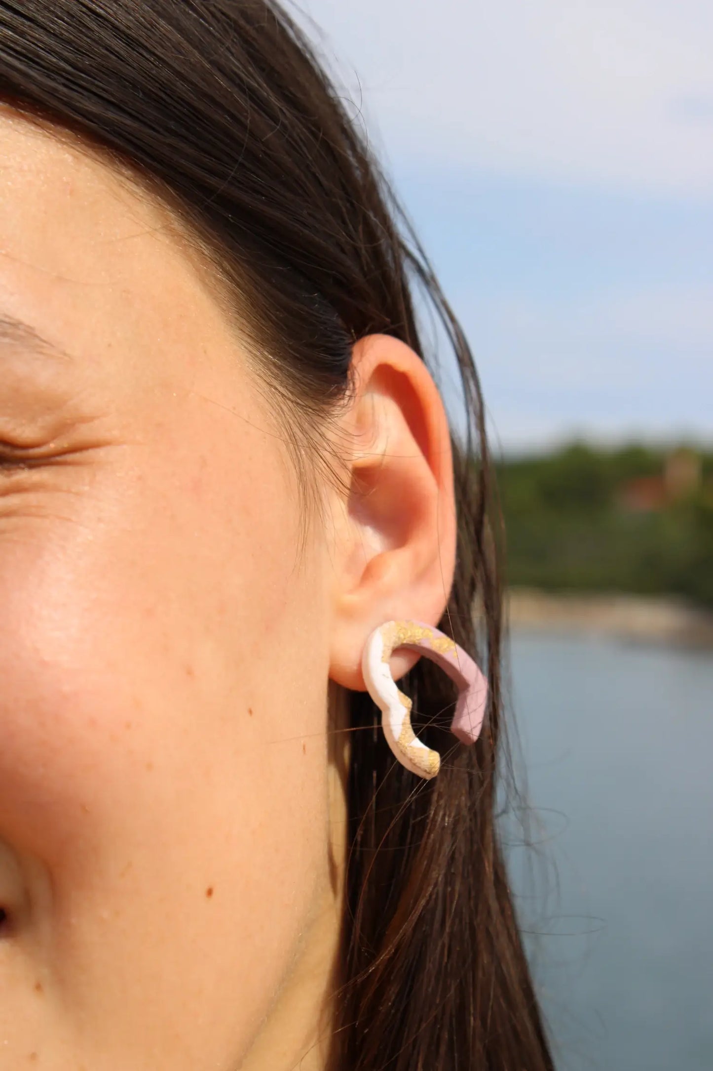 "Heart to come by" earrings