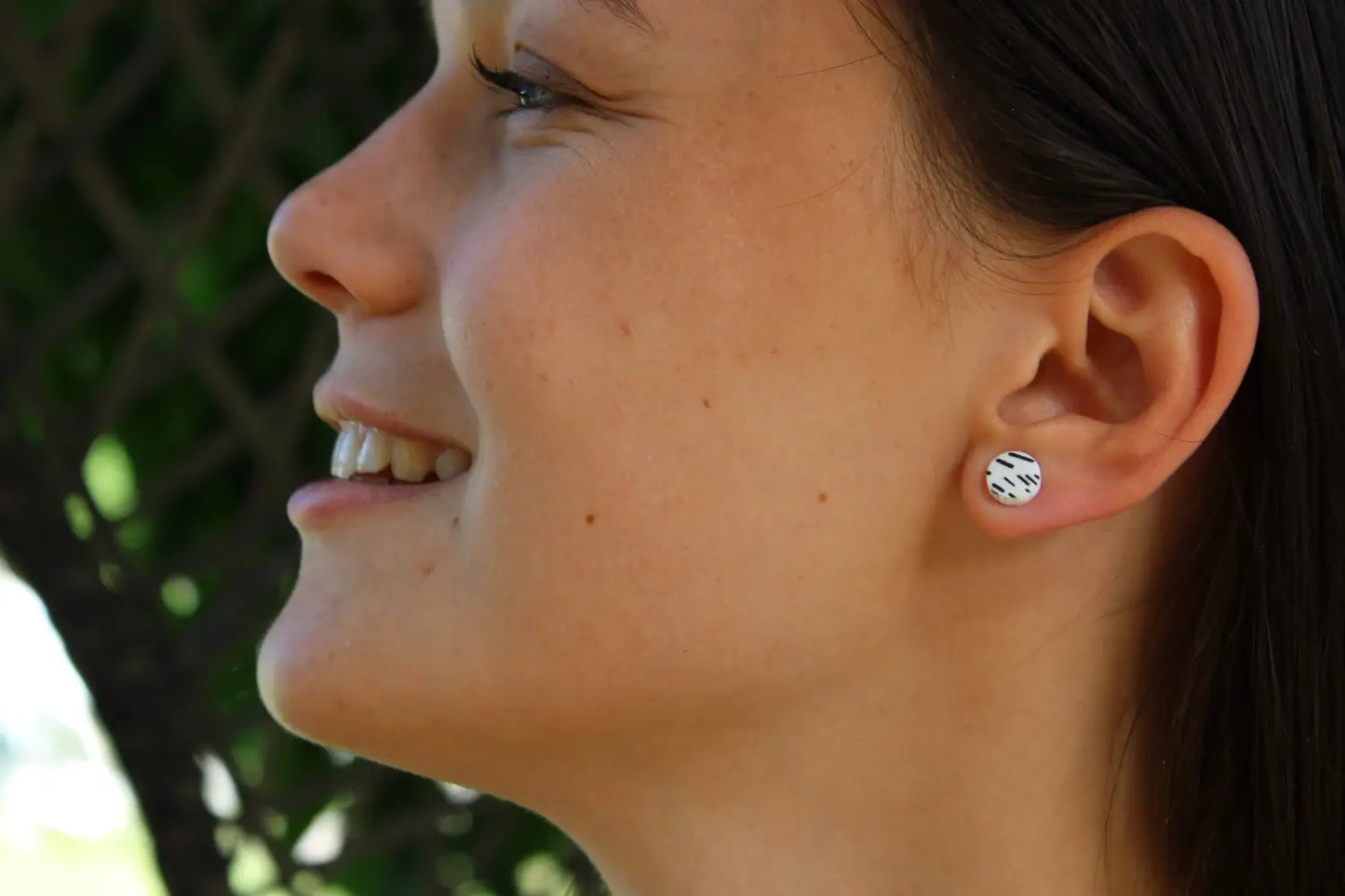 Uhani "Neujemajoči II"